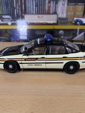 Maisto 2000 Chevy Impala Tennessee State Trooper 1:18 scale Diecast Model